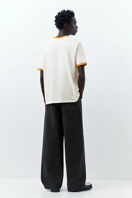 Pull&Bear Textured slogan t-shirt in off white
