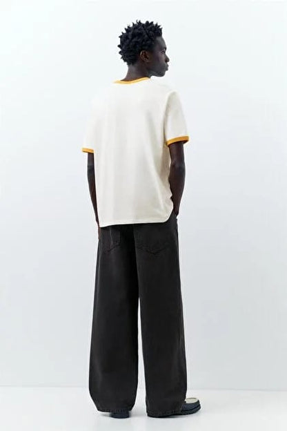 Pull&Bear Textured slogan t-shirt in off white